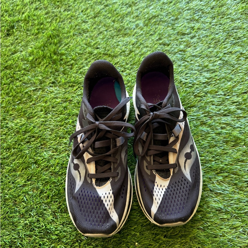 Saucony Black and White Women's Shoes